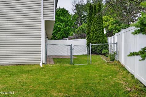 17 Diane Court Cohoes NY 12047