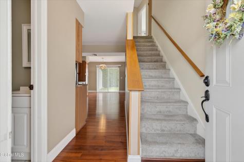 17 Diane Court Cohoes NY 12047