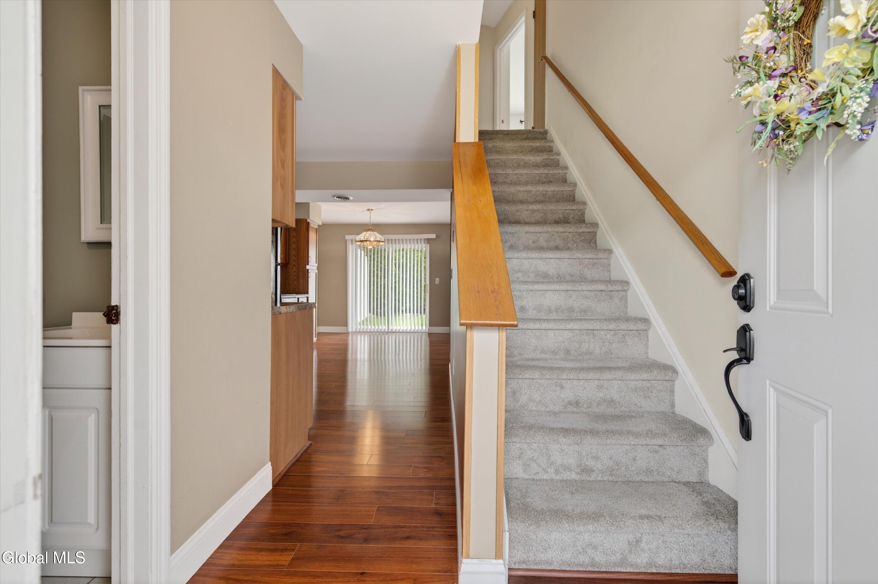 17 Diane Court Cohoes NY 12047