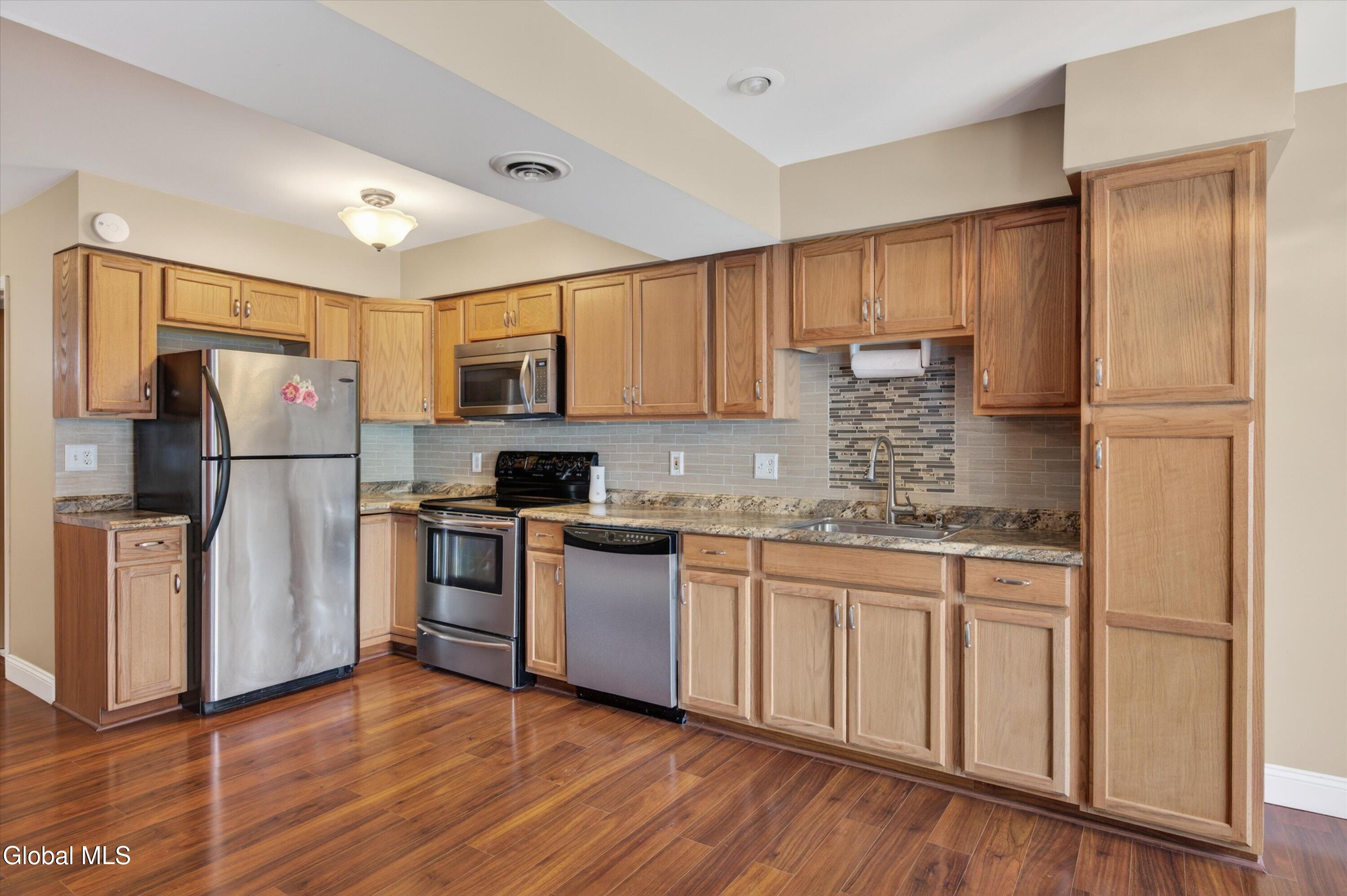 17 Diane Court Cohoes NY 12047