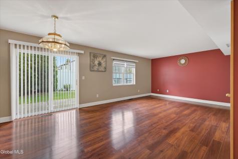 17 Diane Court Cohoes NY 12047