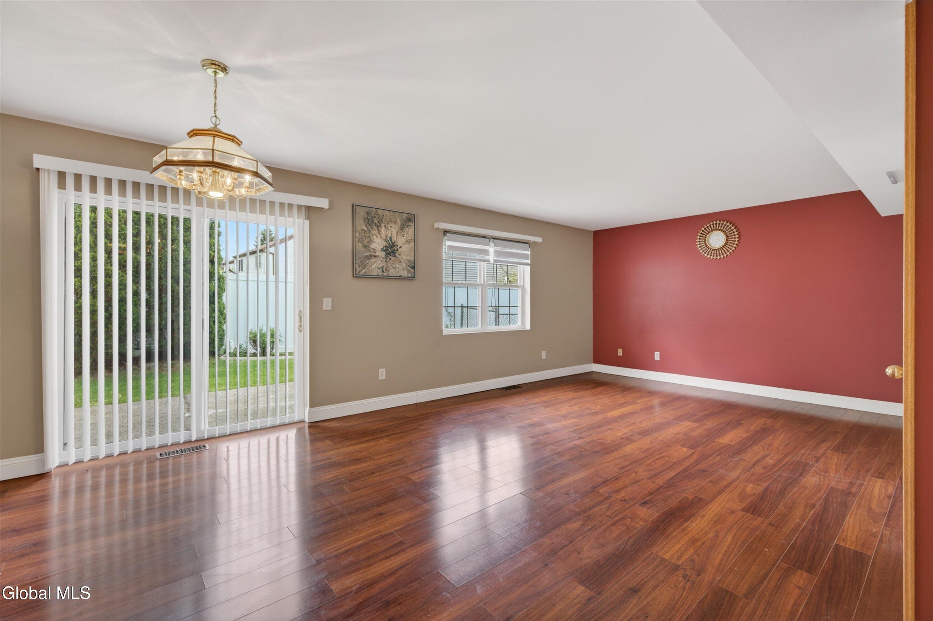 17 Diane Court Cohoes NY 12047