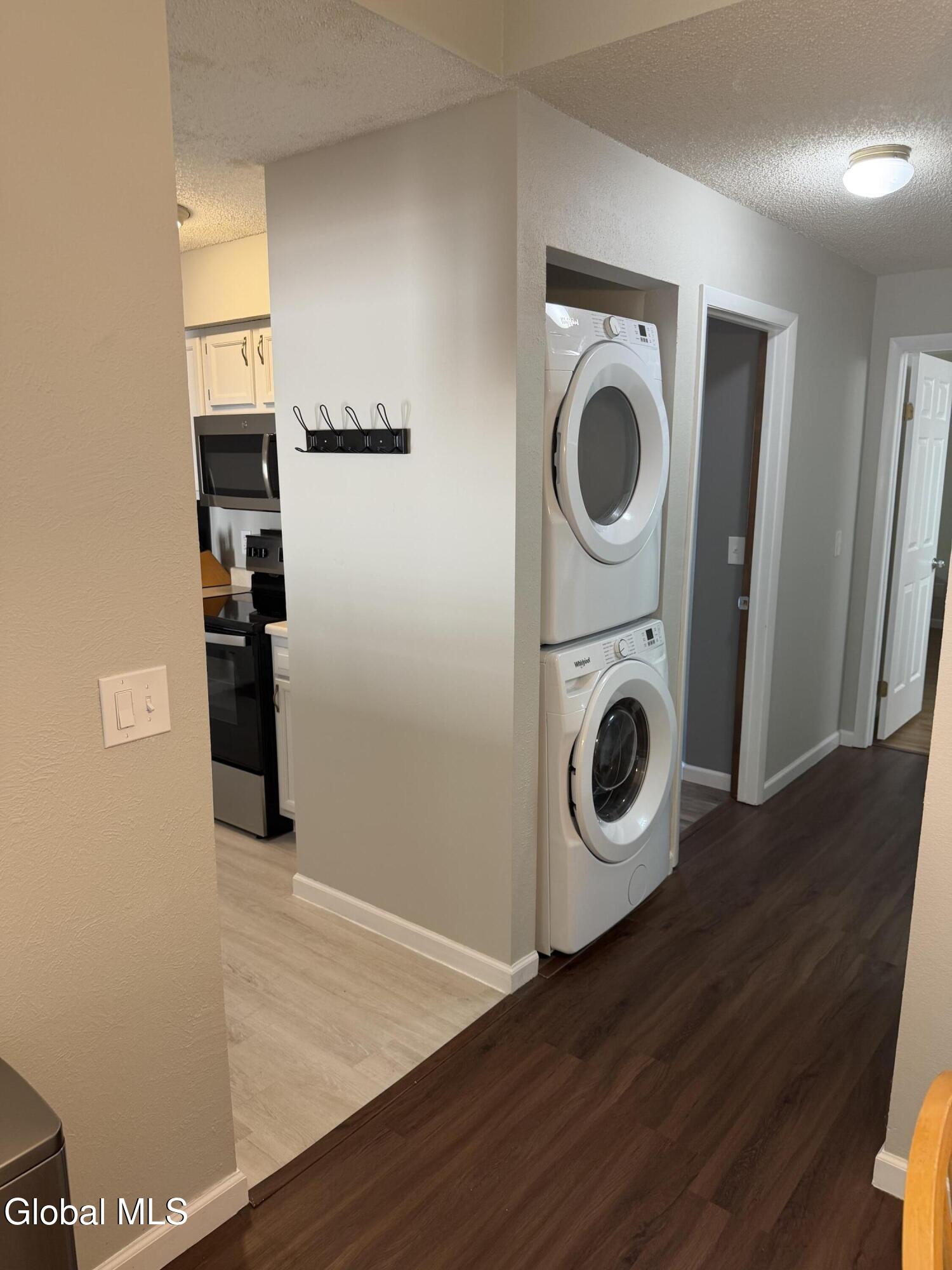 215 Monmouth Way Clifton Park NY 12065