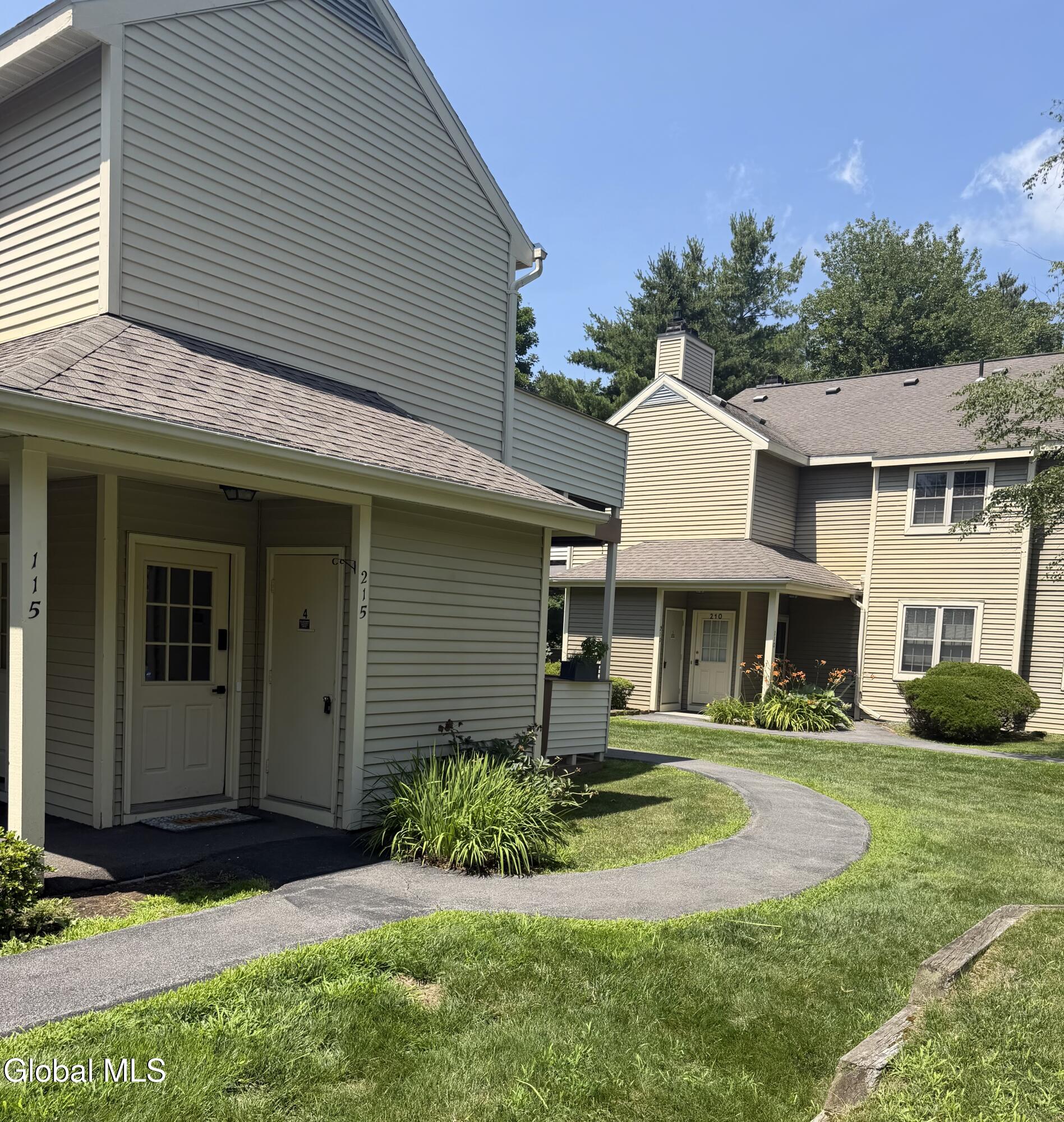 215 Monmouth Way Clifton Park NY 12065