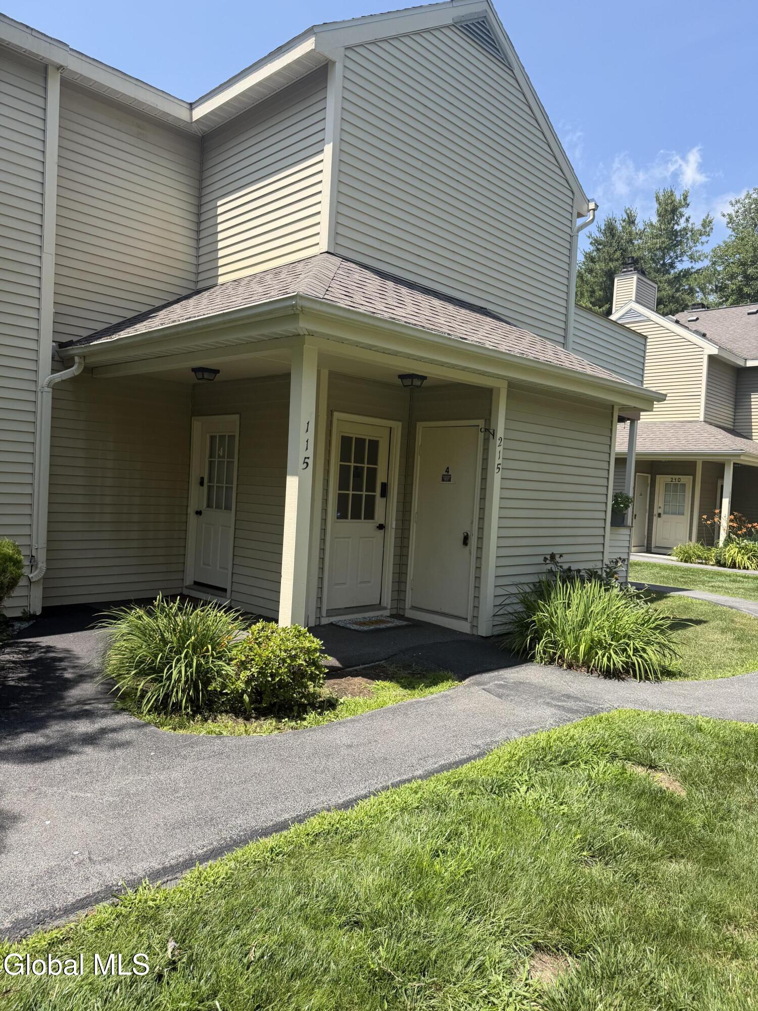 215 Monmouth Way Clifton Park NY 12065