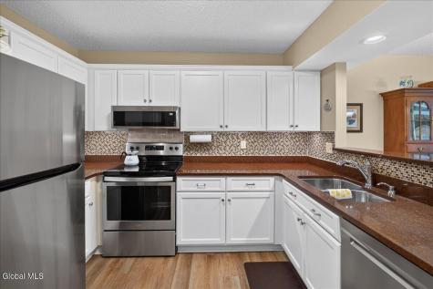 46 Captains Boulevard Waterford NY 12188