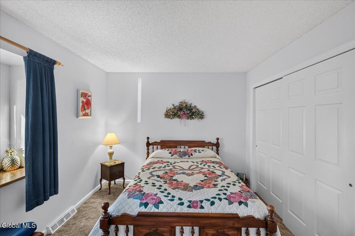 46 Captains Boulevard Waterford NY 12188