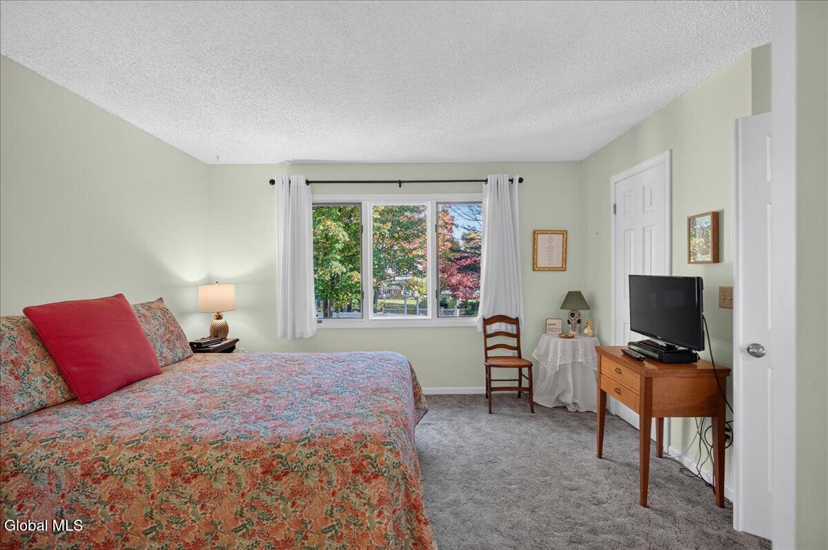 46 Captains Boulevard Waterford NY 12188
