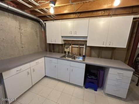 12 Lillian Lane Troy NY 12180