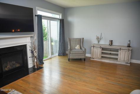 184 Fieldstone Drive Niskayuna NY 12304
