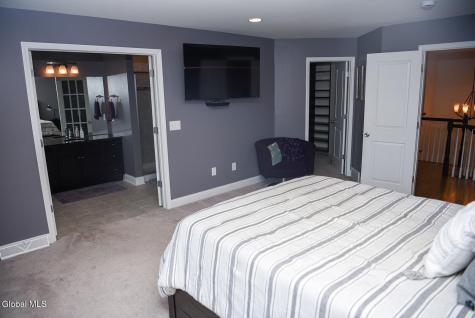 184 Fieldstone Drive Niskayuna NY 12304