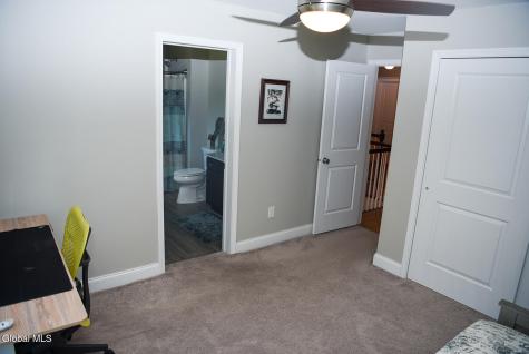 184 Fieldstone Drive Niskayuna NY 12304
