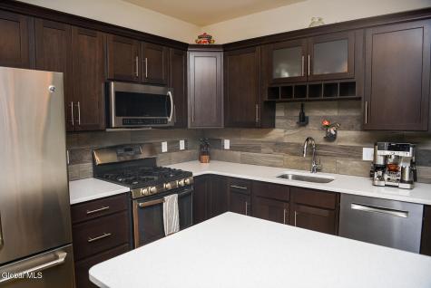 184 Fieldstone Drive Niskayuna NY 12304