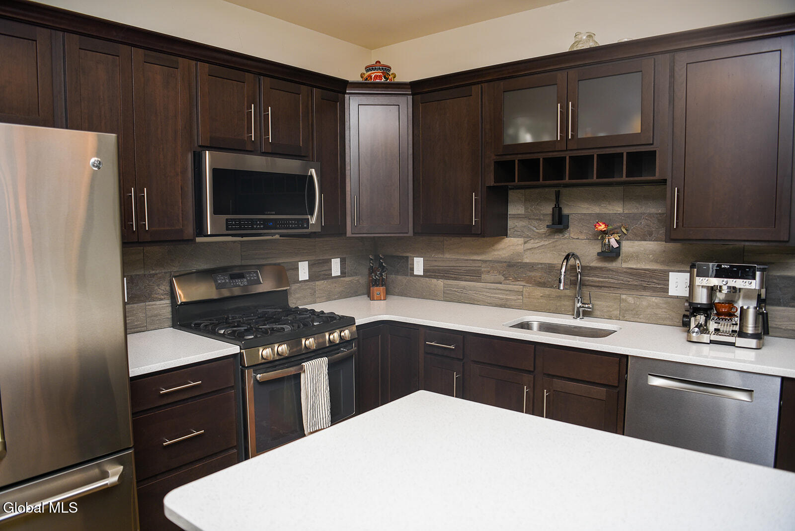 184 Fieldstone Drive Niskayuna NY 12304
