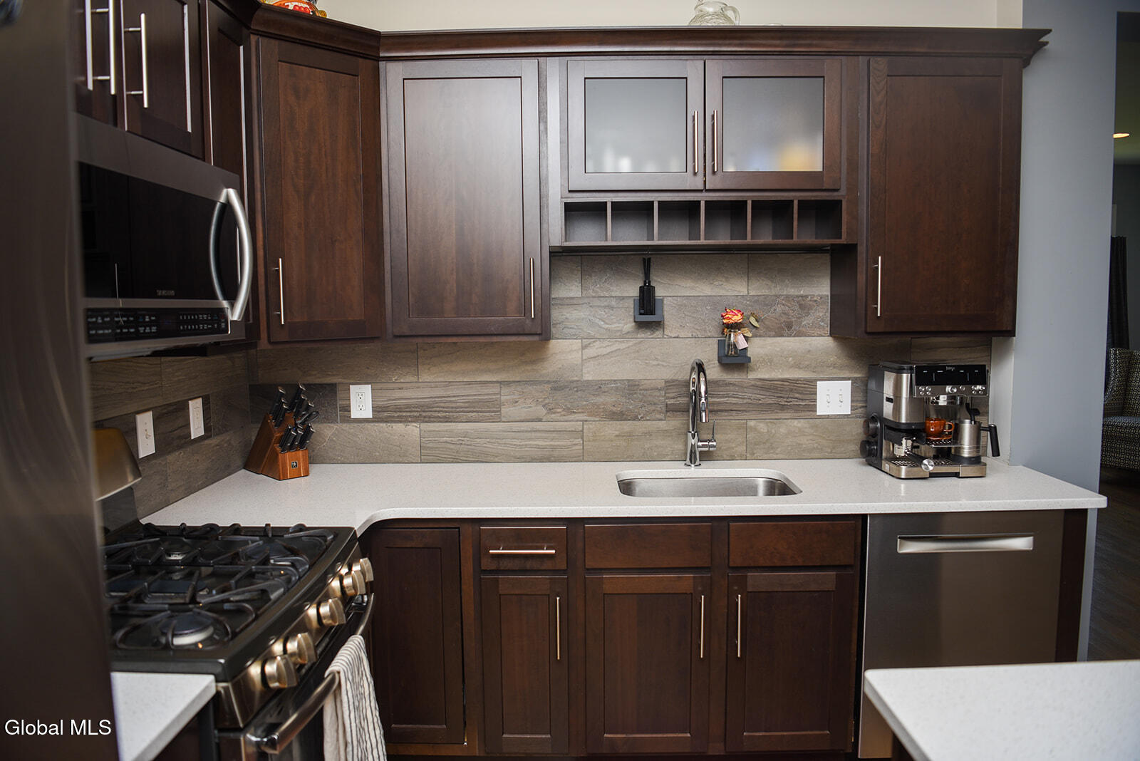 184 Fieldstone Drive Niskayuna NY 12304