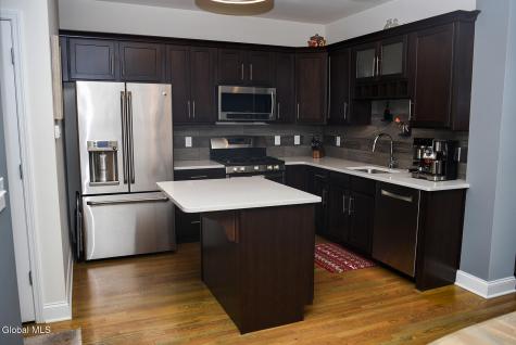 184 Fieldstone Drive Niskayuna NY 12304