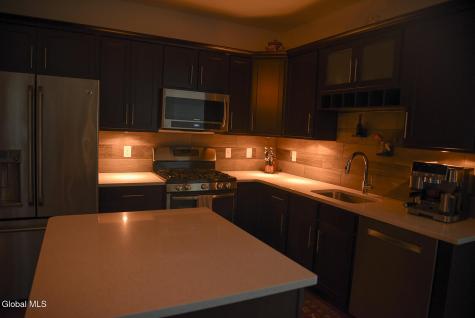 184 Fieldstone Drive Niskayuna NY 12304
