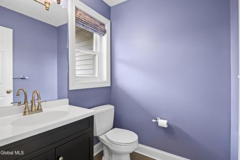 125 Garnett Lane Slingerlands NY 12159