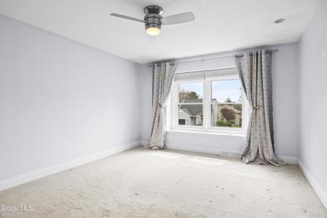 125 Garnett Lane Slingerlands NY 12159