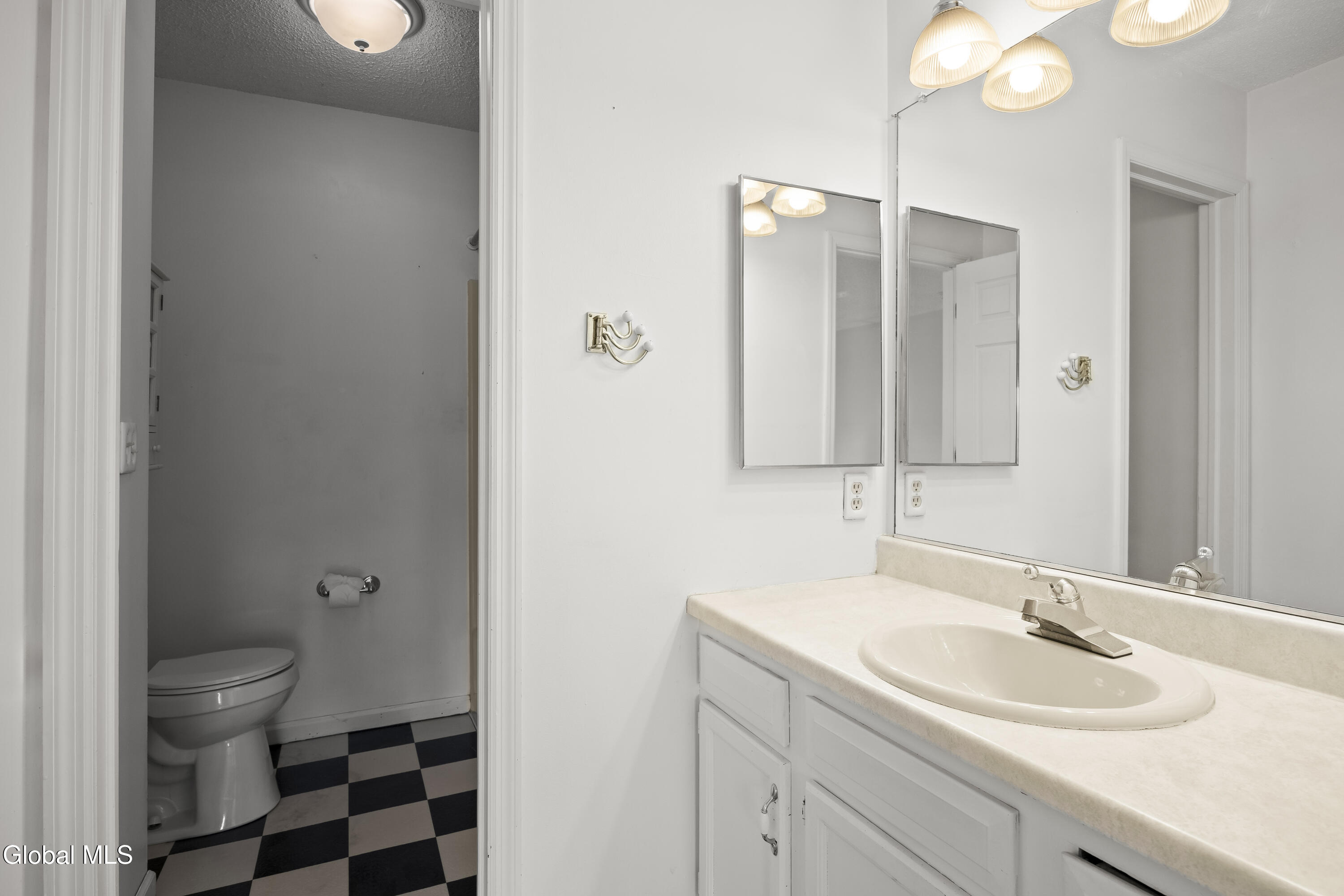 125 Garnett Lane Slingerlands NY 12159