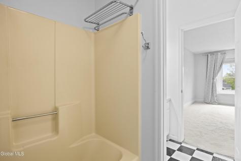 125 Garnett Lane Slingerlands NY 12159