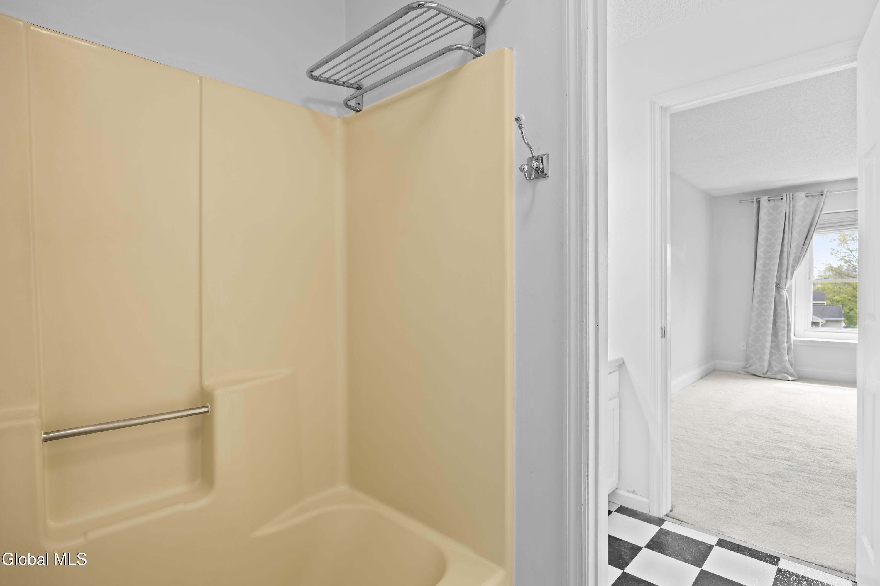 125 Garnett Lane Slingerlands NY 12159