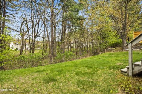 125 Garnett Lane Slingerlands NY 12159