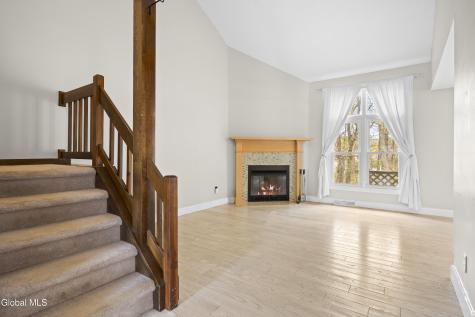 125 Garnett Lane Slingerlands NY 12159