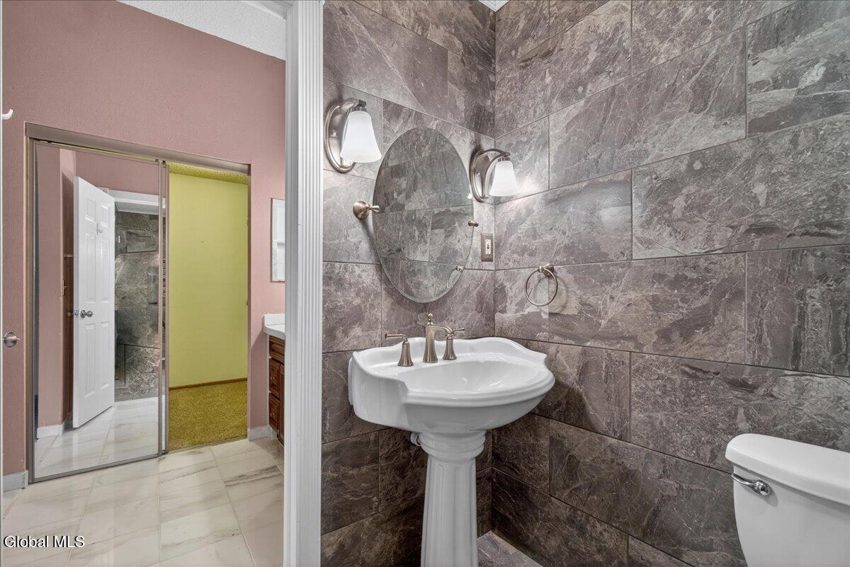 112 Stoney Creek Drive Clifton Park NY 12065