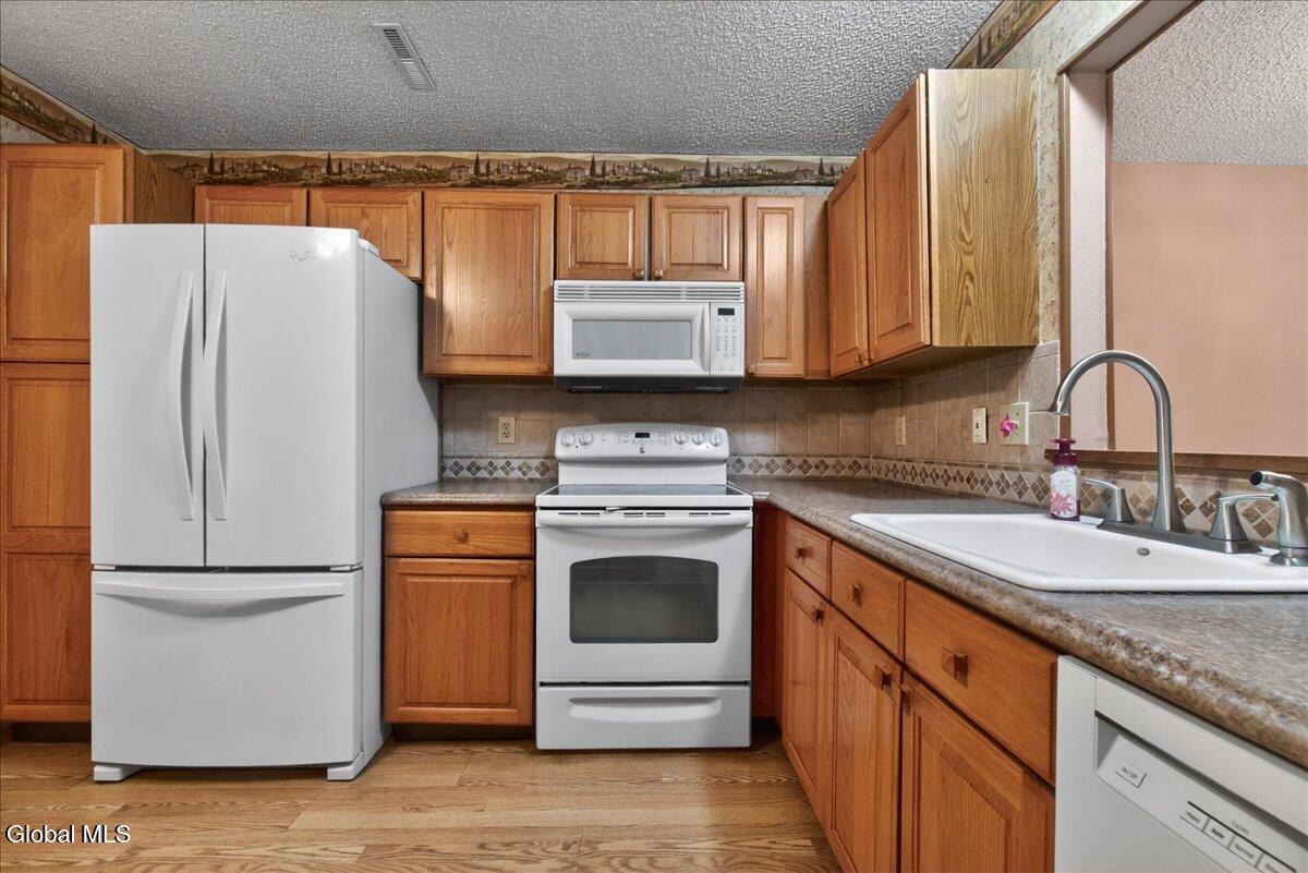 112 Stoney Creek Drive Clifton Park NY 12065
