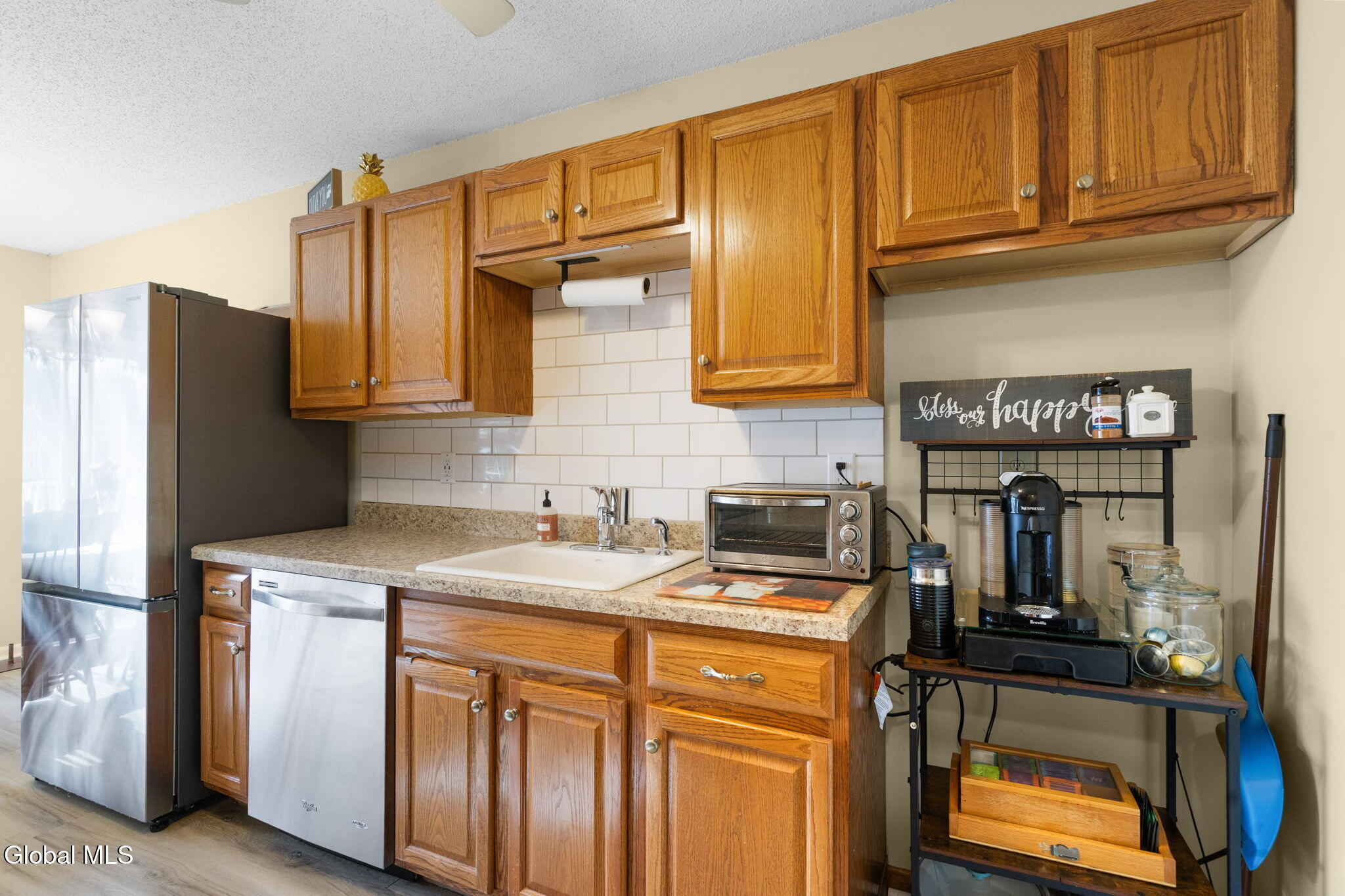 1906 Cambridge Manor Drive Schenectady NY 12302