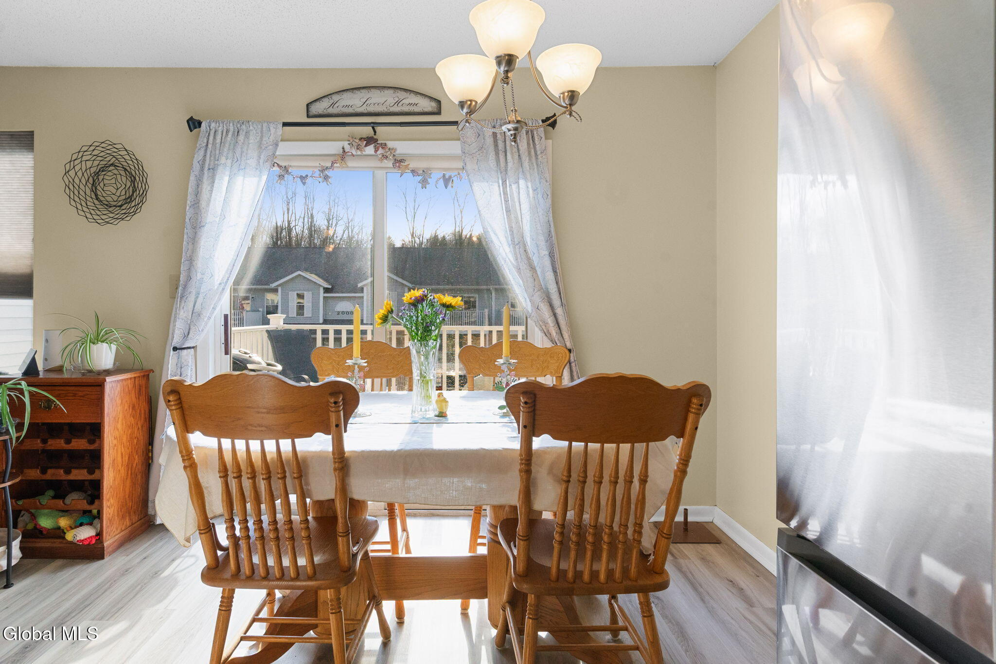 1906 Cambridge Manor Drive Schenectady NY 12302