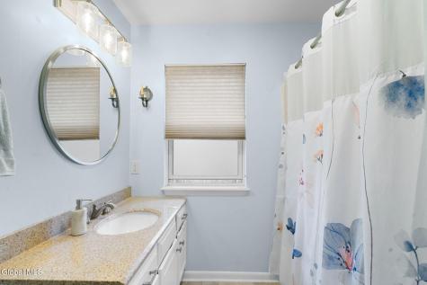 1906 Cambridge Manor Drive Schenectady NY 12302