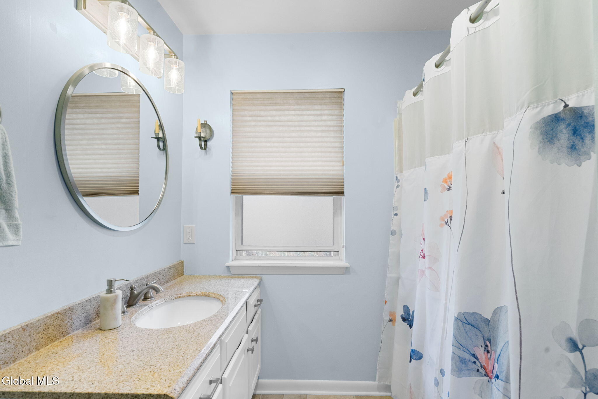 1906 Cambridge Manor Drive Schenectady NY 12302