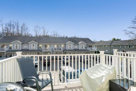 1906 Cambridge Manor Drive Schenectady NY 12302