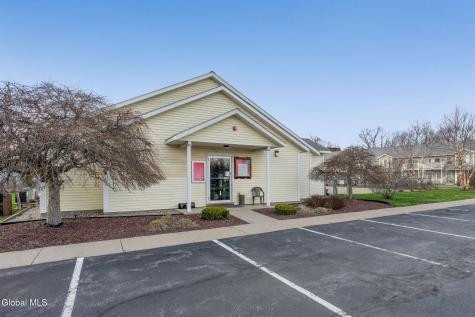 1906 Cambridge Manor Drive Schenectady NY 12302