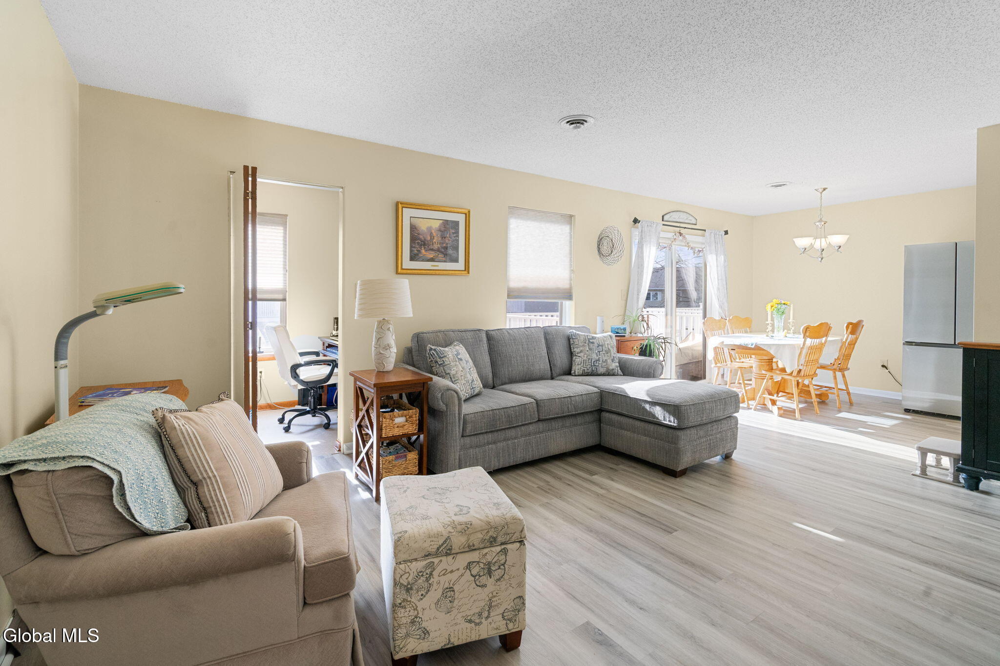 1906 Cambridge Manor Drive Schenectady NY 12302