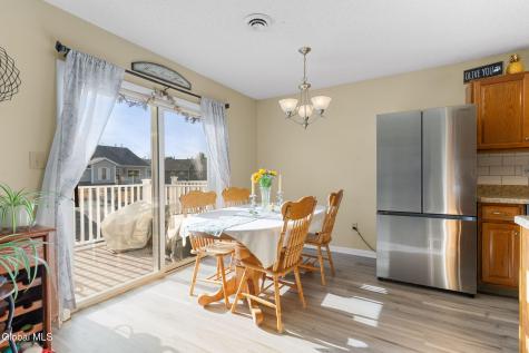 1906 Cambridge Manor Drive Schenectady NY 12302