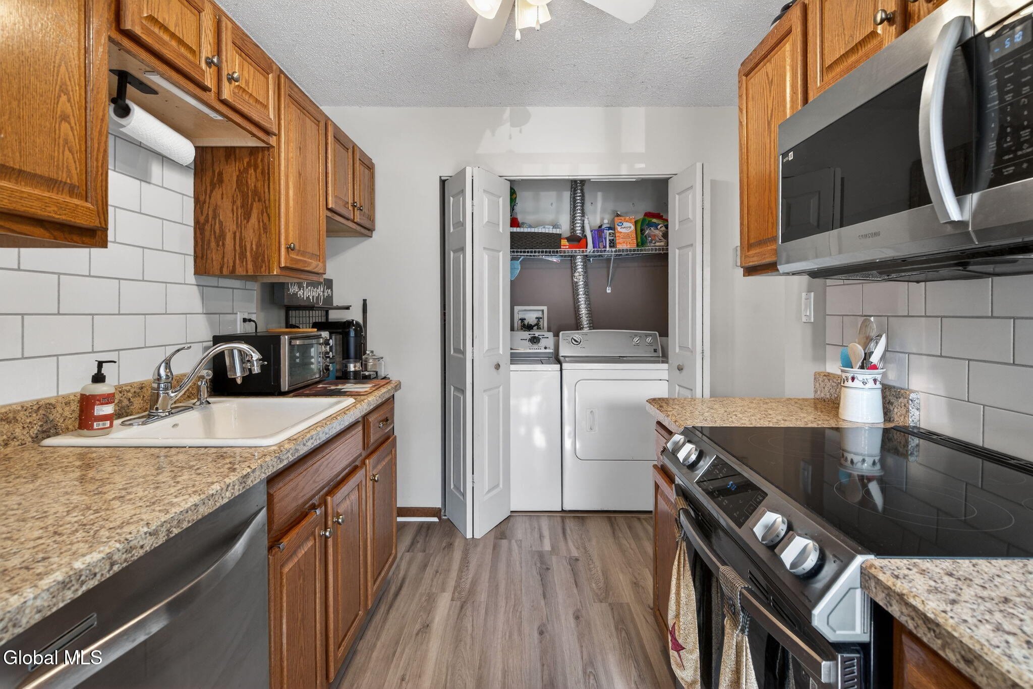 1906 Cambridge Manor Drive Schenectady NY 12302