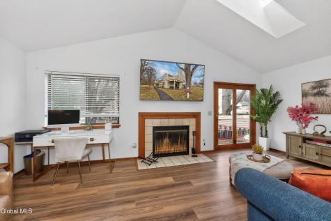 213 Grenadier Court Halfmoon NY 12065