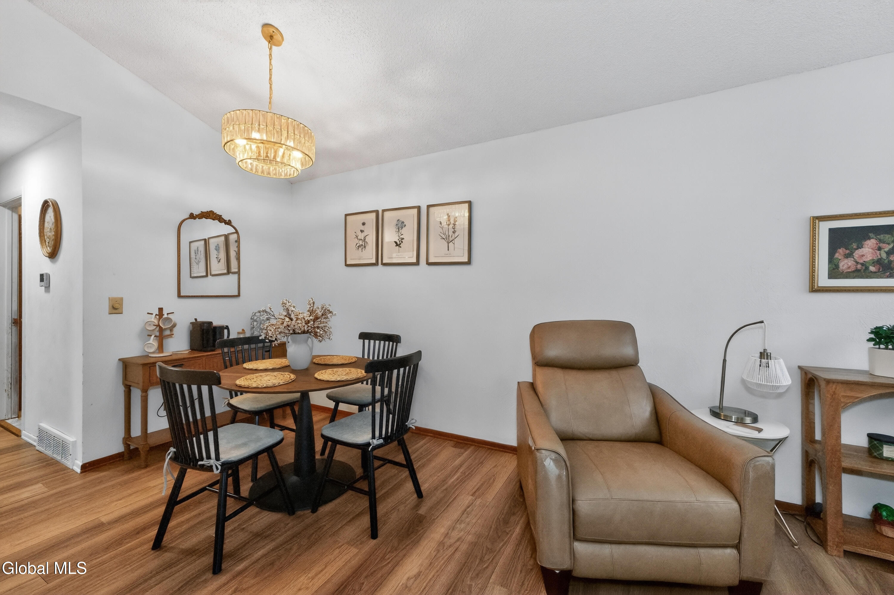 213 Grenadier Court Halfmoon NY 12065
