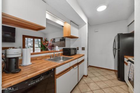 213 Grenadier Court Halfmoon NY 12065