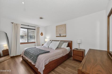 213 Grenadier Court Halfmoon NY 12065