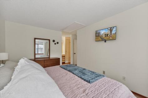 213 Grenadier Court Halfmoon NY 12065