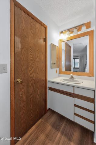213 Grenadier Court Halfmoon NY 12065