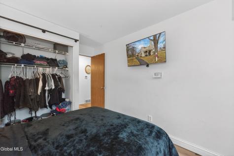 213 Grenadier Court Halfmoon NY 12065