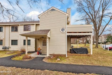 213 Grenadier Court Halfmoon NY 12065