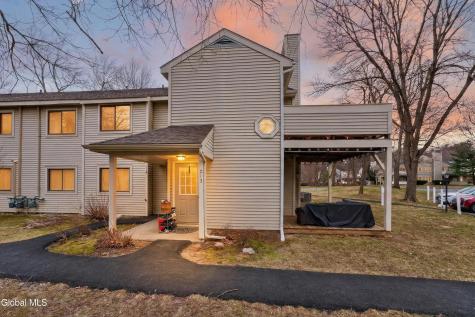 213 Grenadier Court Halfmoon NY 12065