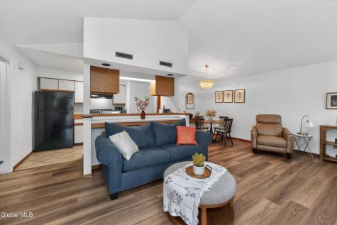 213 Grenadier Court Halfmoon NY 12065