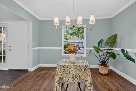 7 Spruce Court Delmar NY 12054